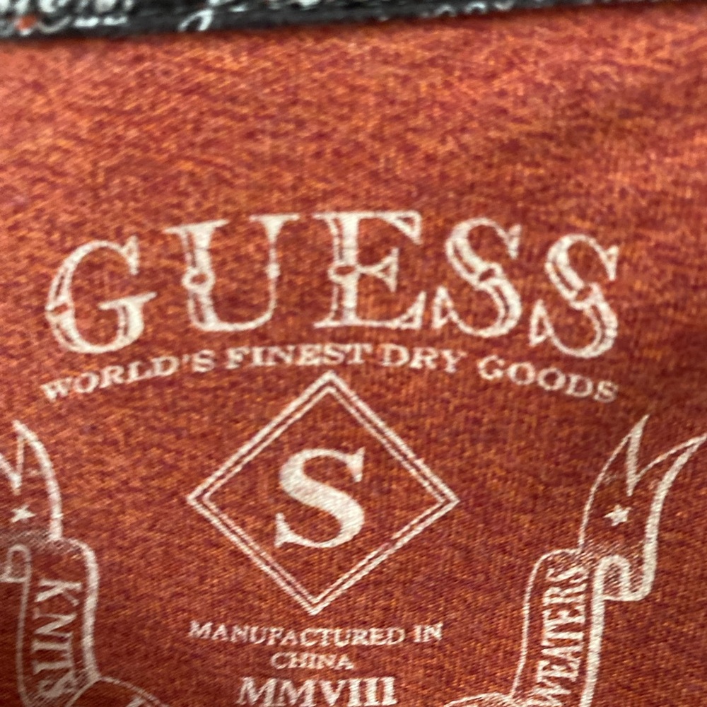 MENS GUESS T - Picture 2 of 2